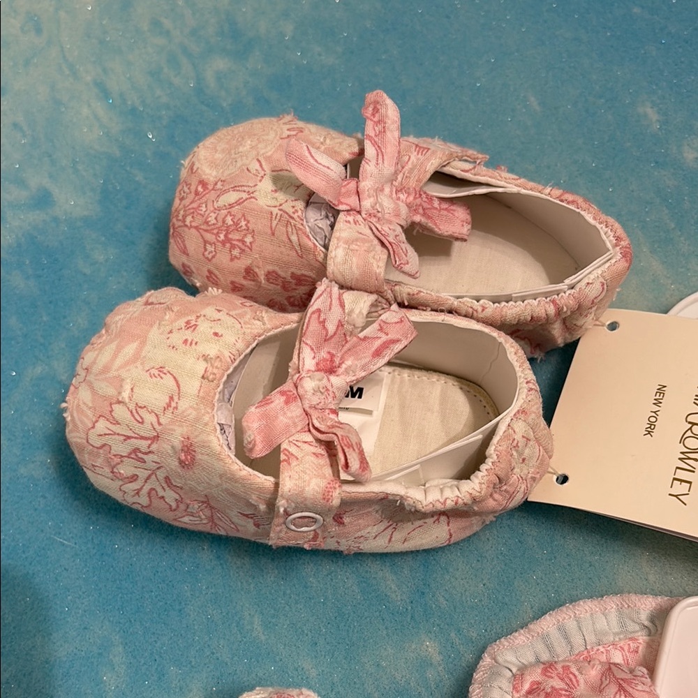 Cynthia Rowley Pink Baby Dress Set with Bonnet and Shoes - Picture 3 of 6